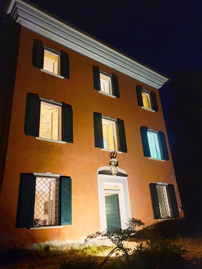 Villa De Benedetti ซาร์ซานา ภายนอก รูปภาพ