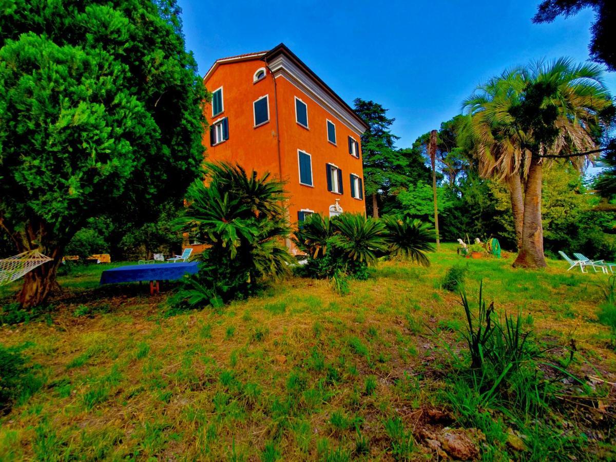Villa De Benedetti ซาร์ซานา ภายนอก รูปภาพ